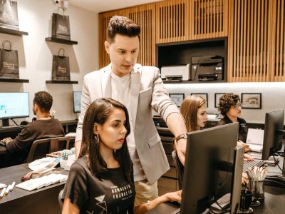 Navigating Front Line Management Challenges: Top Tips