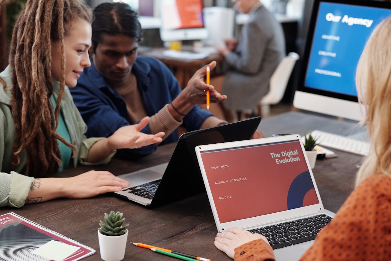 Digital Transformation vs Traditional Change Management
